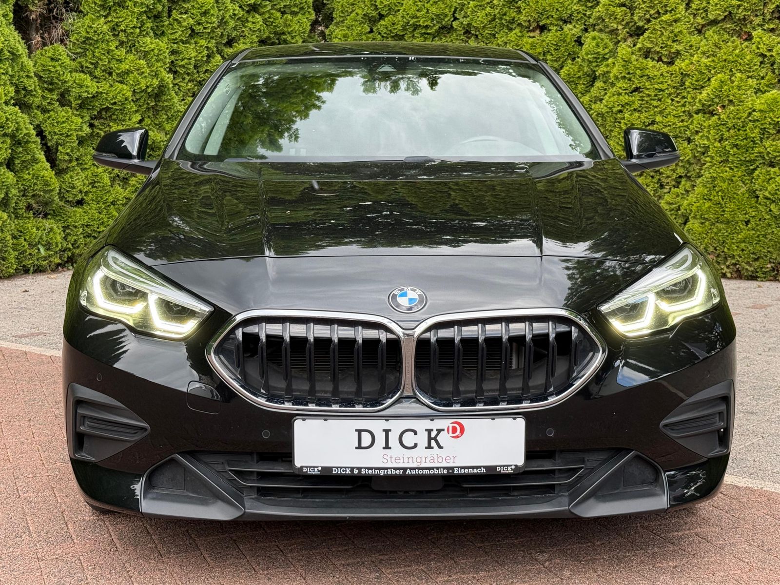 Fahrzeugabbildung BMW 216 d Aut. Gran Coupe Sport-Line LED+AHK+NAV+SHZ