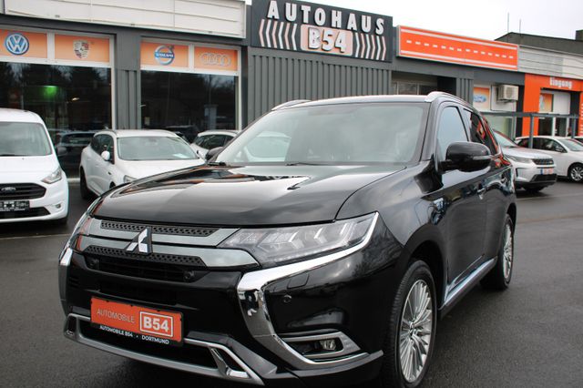 Mitsubishi Outlander PHEV Plus Spirit 4WD/NAVI/LEDER/