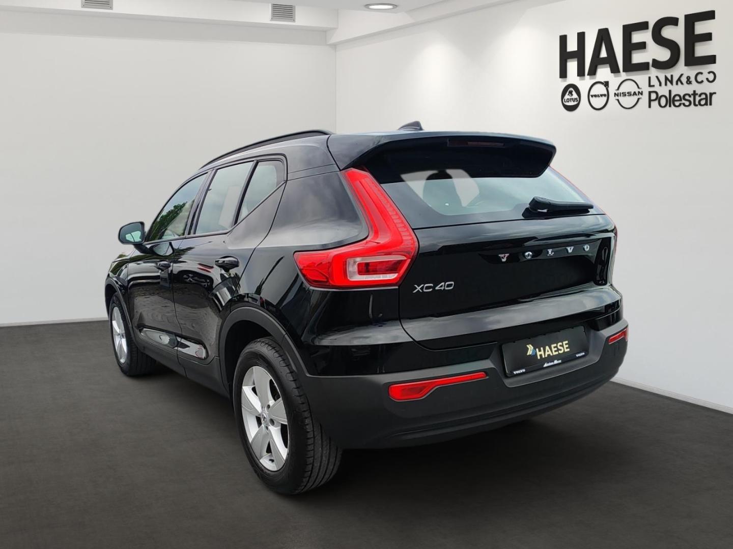 Volvo XC40 B3 Momentum Core 2WD Navi Digitales Cockpit