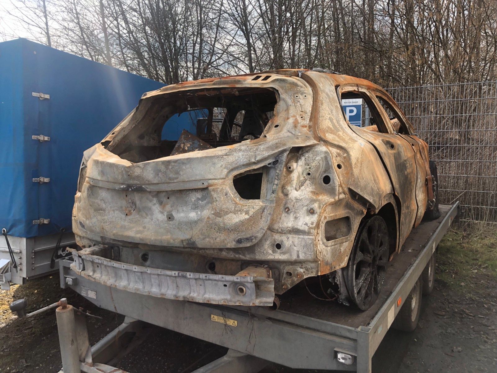 Fahrzeugabbildung Mercedes-Benz GLA 200  Brandschaden Totalschaden