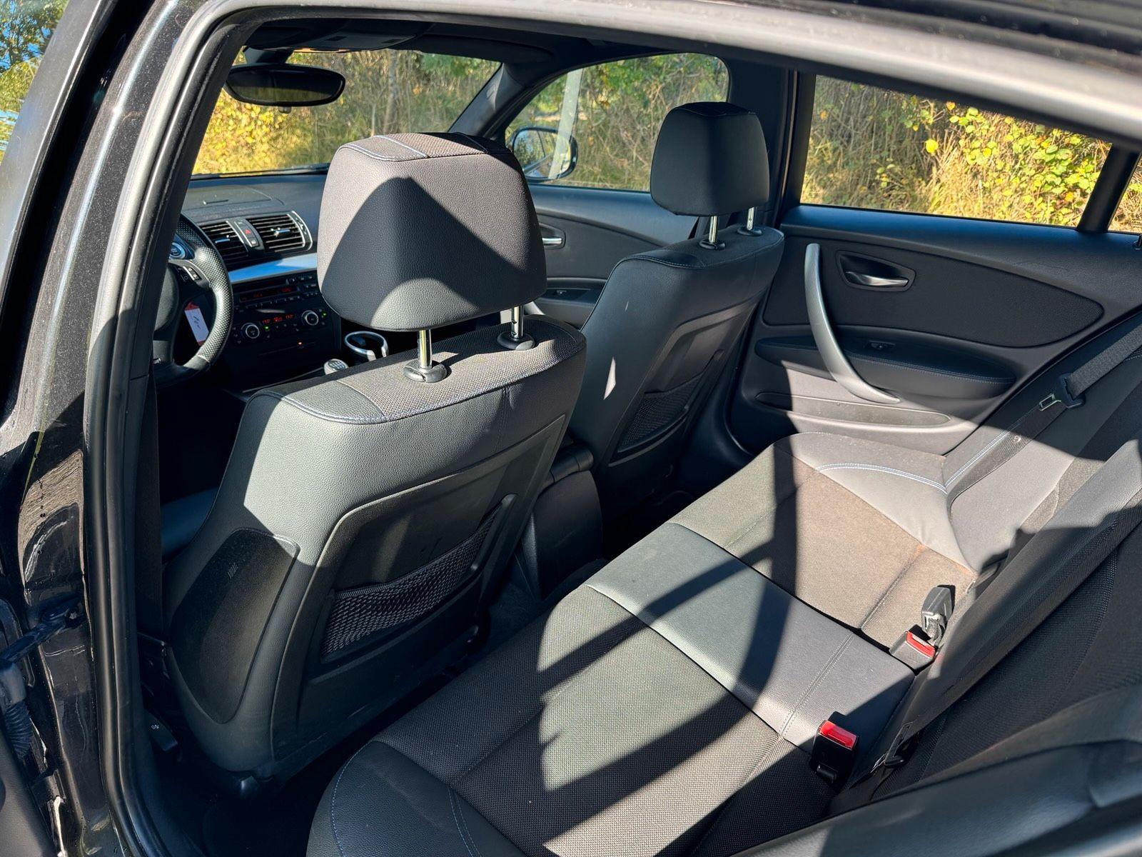 BMW 118 2010 — photo 10