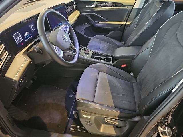 Fahrzeugabbildung Volkswagen Tiguan 2.0 TDI ELEGANCE 4MOTION NAVI KAMERA PARK