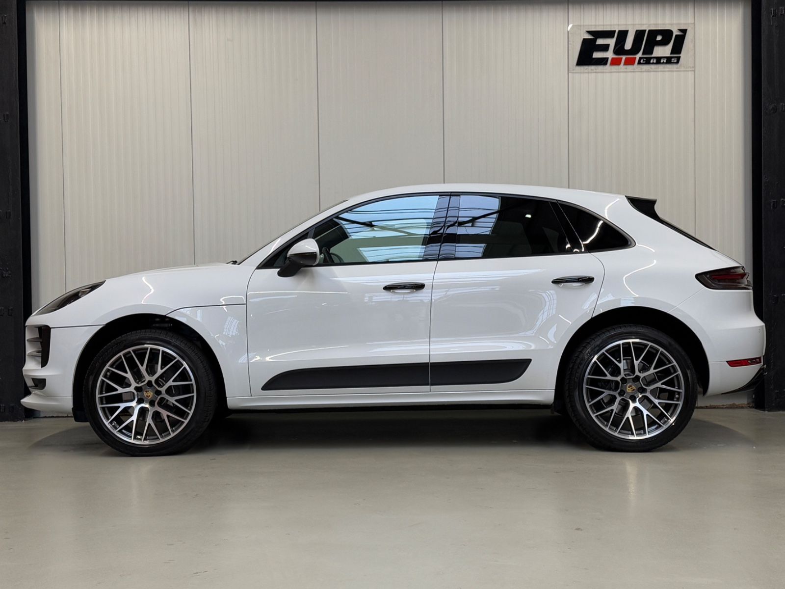 Fahrzeugabbildung Porsche Macan /R.Kamera/Pano/R21 RS Spyder Rad/Bose