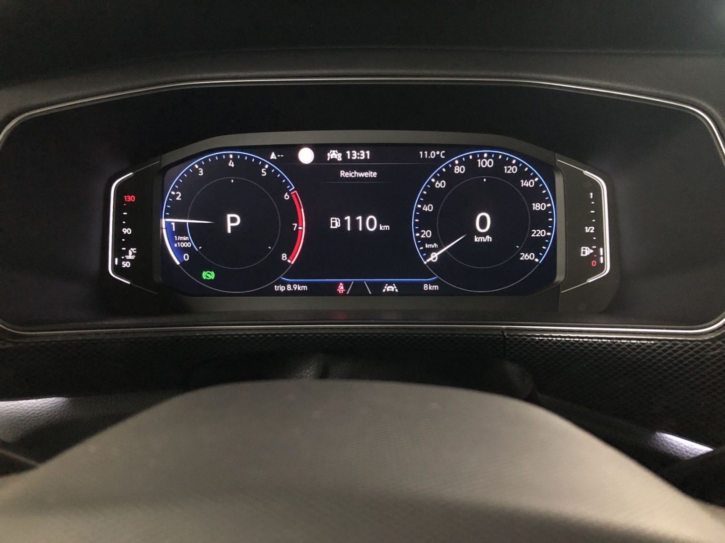 Fahrzeugabbildung Volkswagen T-Cross R-Line 1.5 TSI ACT DSG Sportpaket AHK-ab