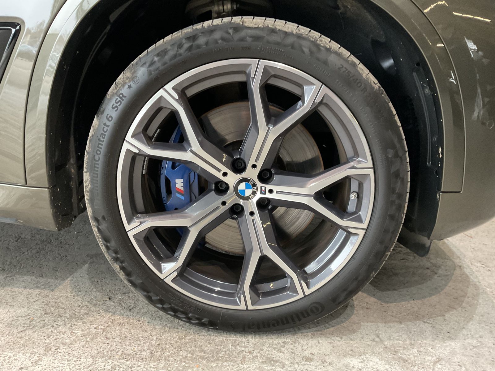Fahrzeugeinzelansicht 16 Fahrzeugabbildung BMW X5 xDrive40d M Sportpaket Head-Up HK HiFi DAB
