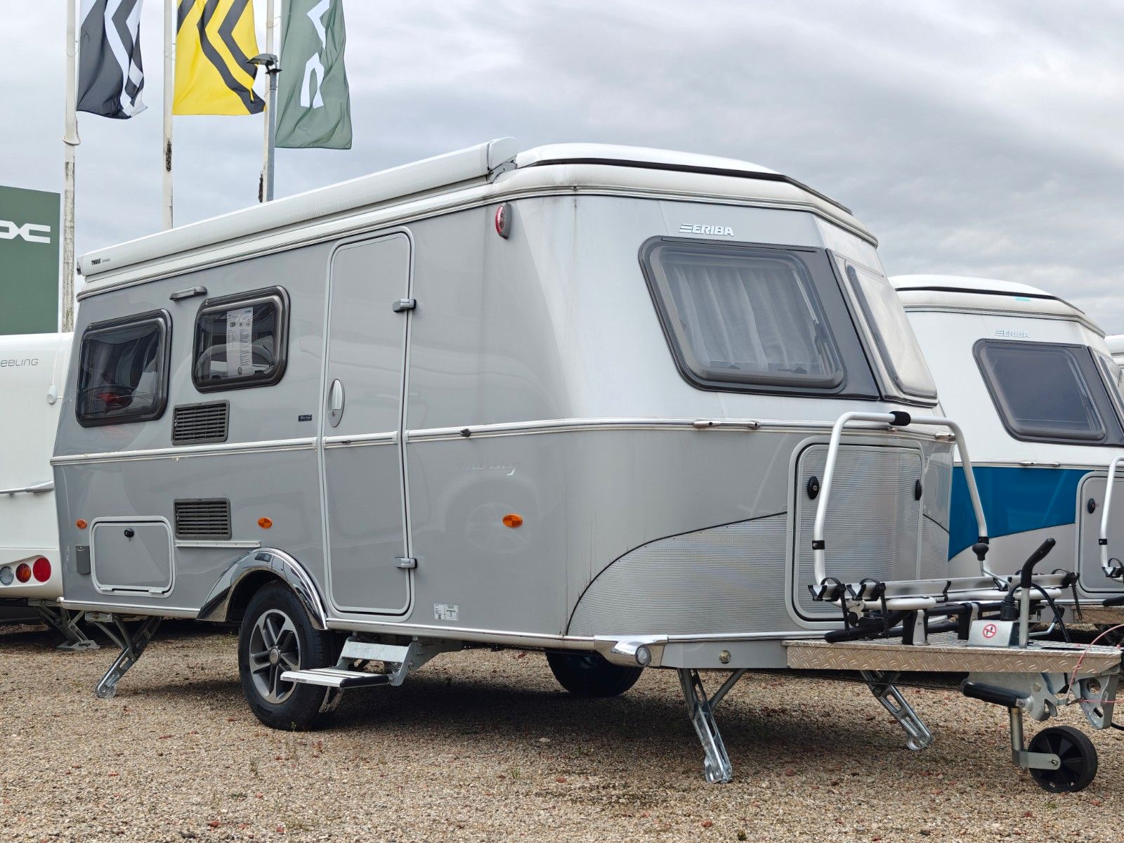 Fahrzeugabbildung HYMER / ERIBA / HYMERCAR Touring 530 Legend - JETZT 6.349€ SPAREN !!!