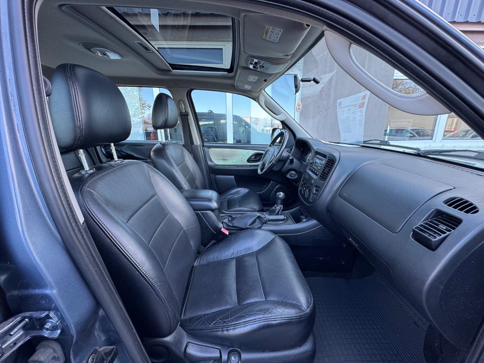Ford Maverick 2005 — photo 18