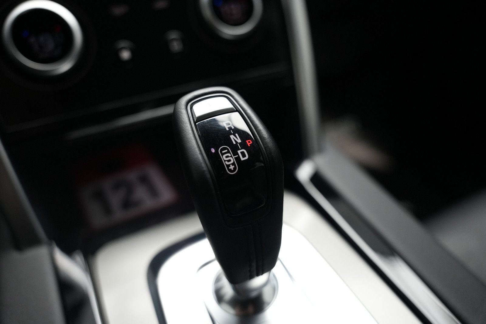 Fahrzeugabbildung Land Rover Discovery Sport /R-Dynamic/LED/R-Cam/Leder/AHK/