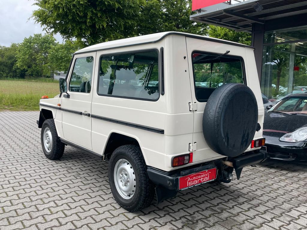 Mercedes-Benz G 230