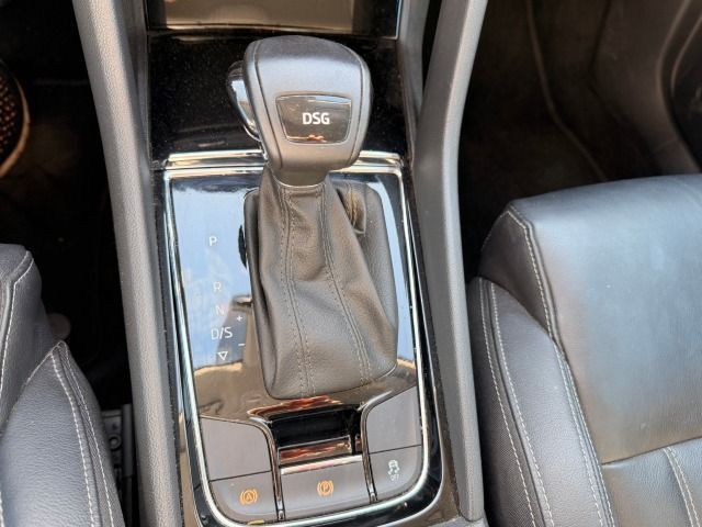 Fahrzeugabbildung SKODA Karoq 1.5 TSI ACT Style Leder+LED+Allwetter*AHK