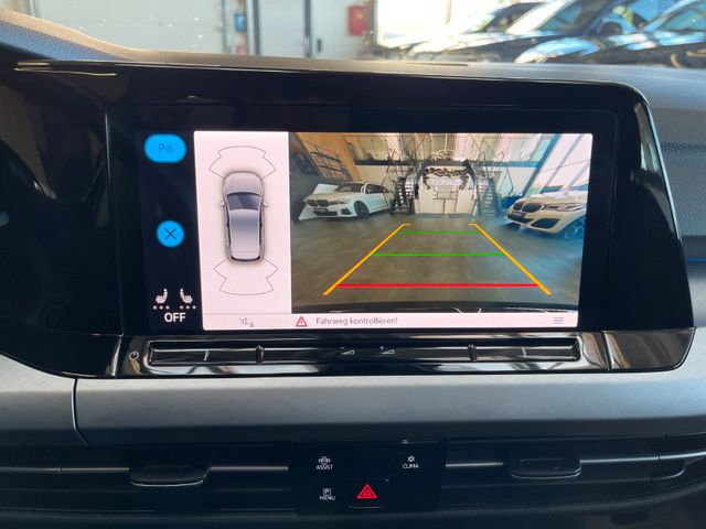 Volkswagen Golf VIII Lim. Life *FAHRSCHULAUTO*LED*AHK*ACC*