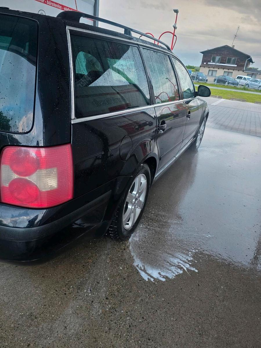 Volkswagen Passat 2005 — салон