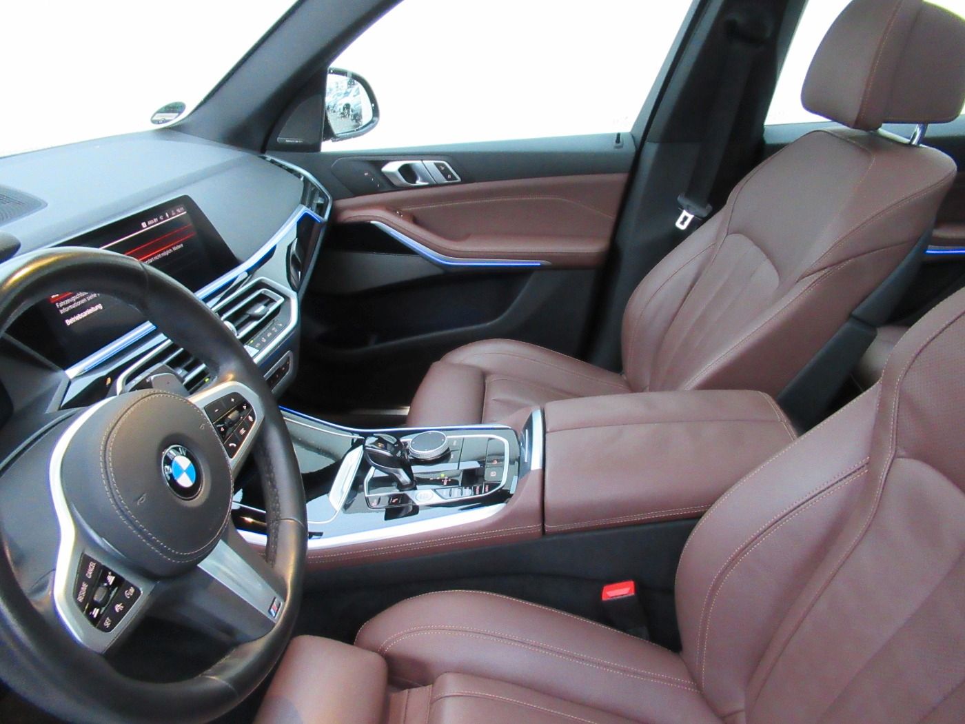 Fahrzeugabbildung BMW X5 xDrive40d AHK/HK-HiFi/GSD 2 JAHRE GARANTIE
