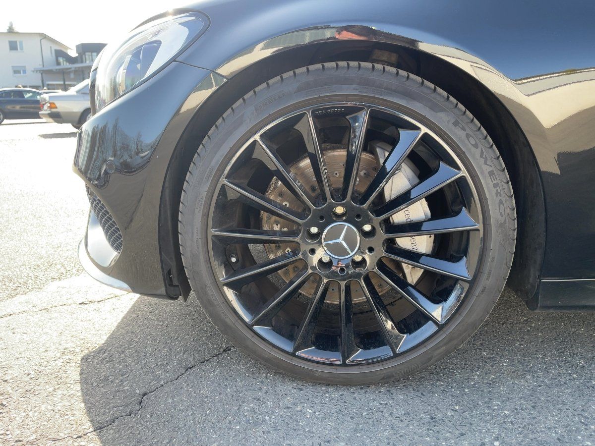 Fahrzeugabbildung Mercedes-Benz C 300 T-Modell AMG/LED/Distronic/Kamera