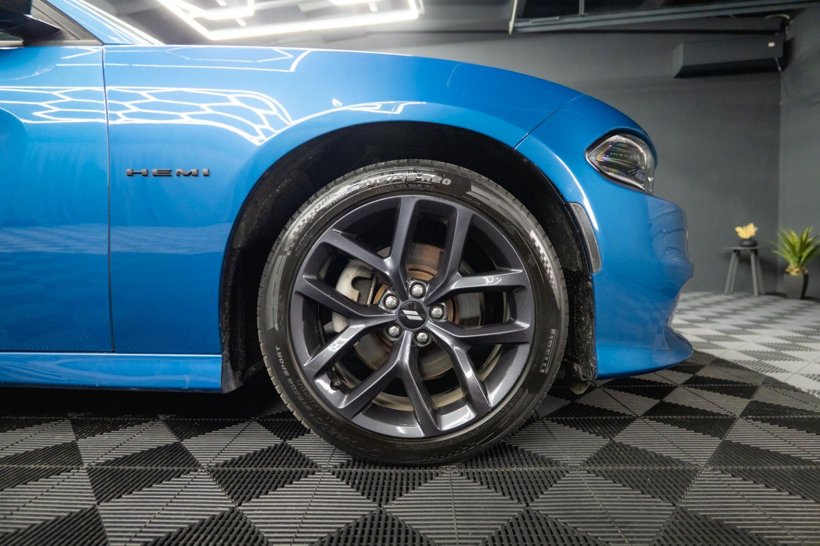 Fahrzeugabbildung Dodge Charger 5.7 V8 HEMI R/T Night-Paket Performance