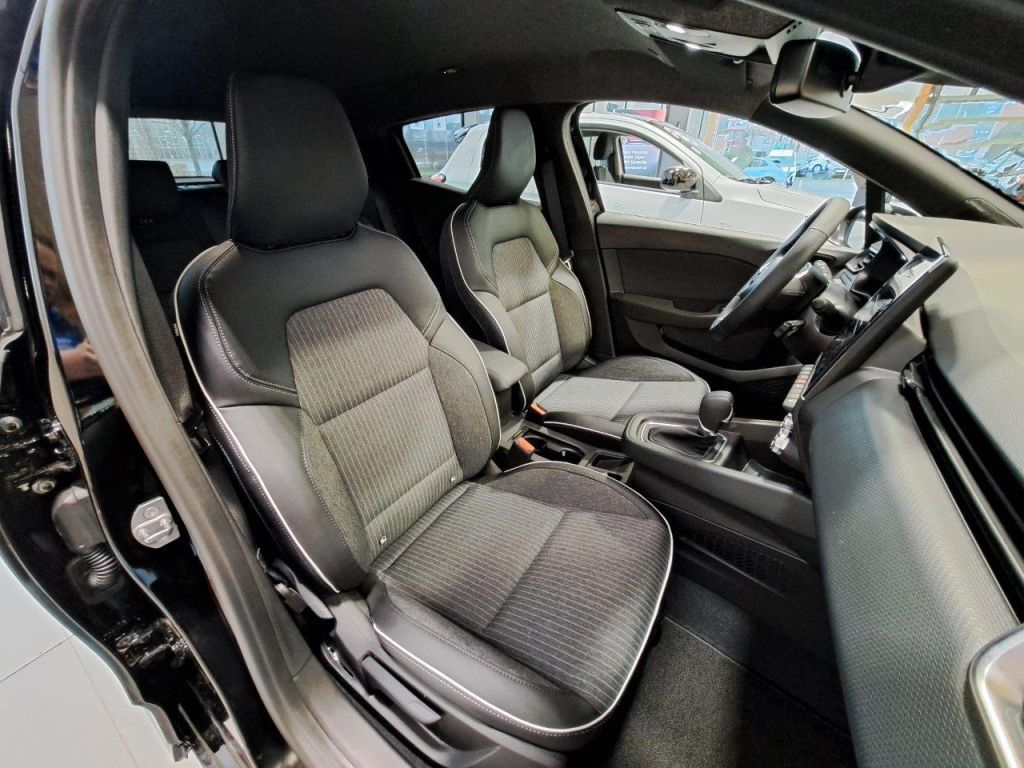 Fahrzeugabbildung Mitsubishi Colt Intro Edition 1.6 Hybrid Automatik