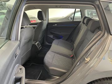 Volkswagen Golf - 11