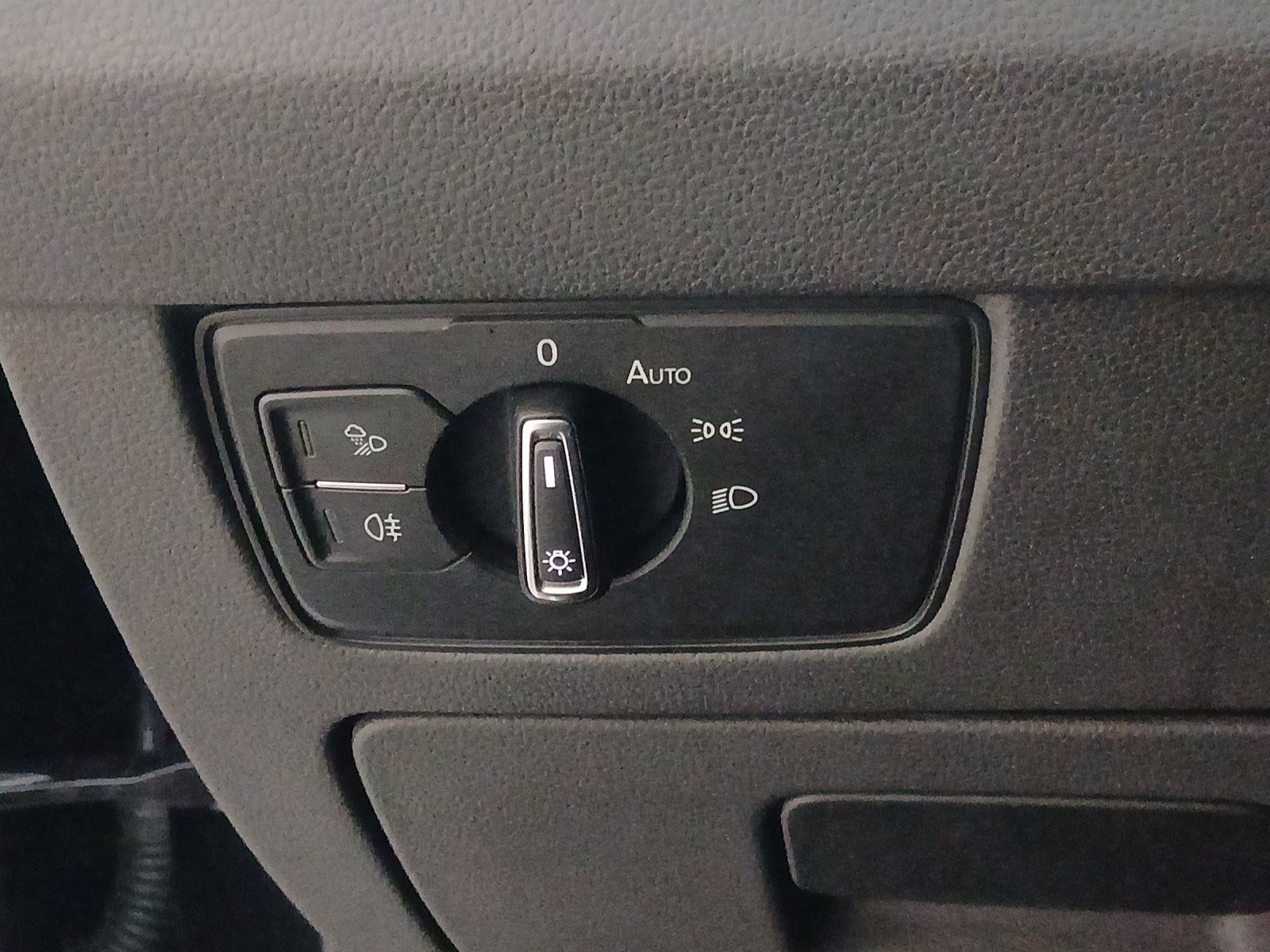 Fahrzeugabbildung Volkswagen Arteon SB TDI R-Line DSG Matrix Navi ACC AHK SHZ