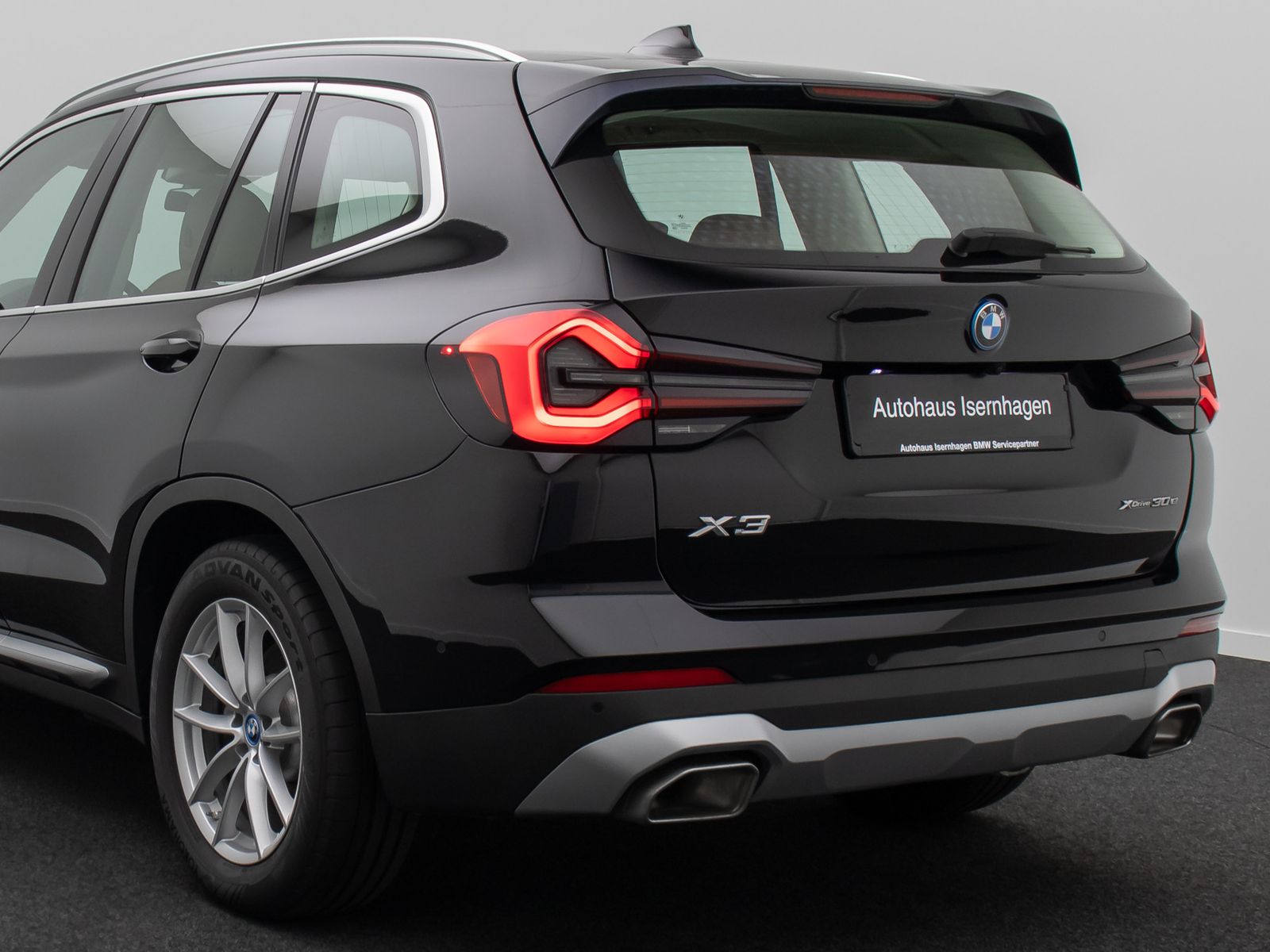 Fahrzeugabbildung BMW X3 xD30e Kamera DAB Sportsitz AHK Leder 18Zoll