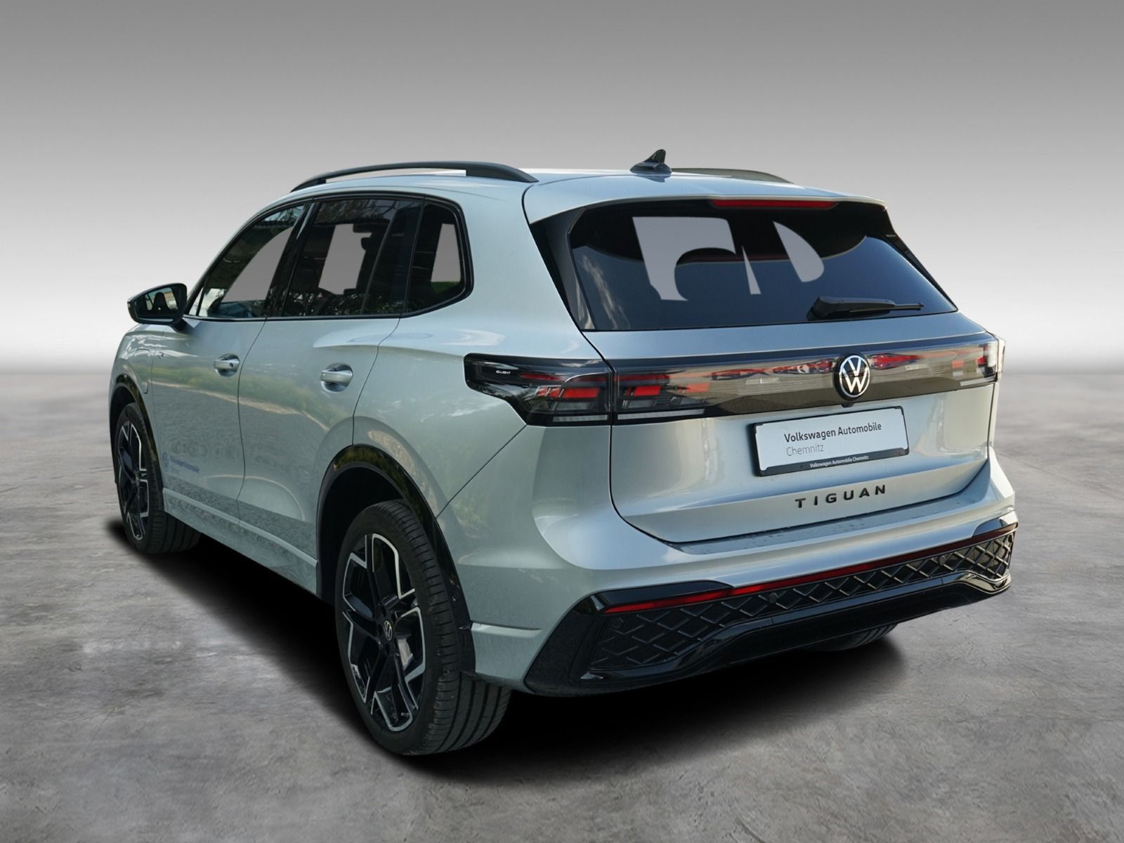 Volkswagen Tiguan 1.5 TSI eHybrid R-Line AHK HarmanKardon foto 4
