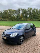 Ford Fiesta 1,3 44 kW Blues Blues - Ford Fiesta aus 2005: 1.3