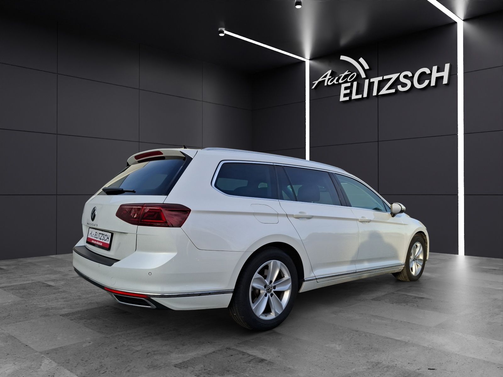 Fahrzeugabbildung Volkswagen Passat Variant TDI Elegance DSG Matrix Navi AID