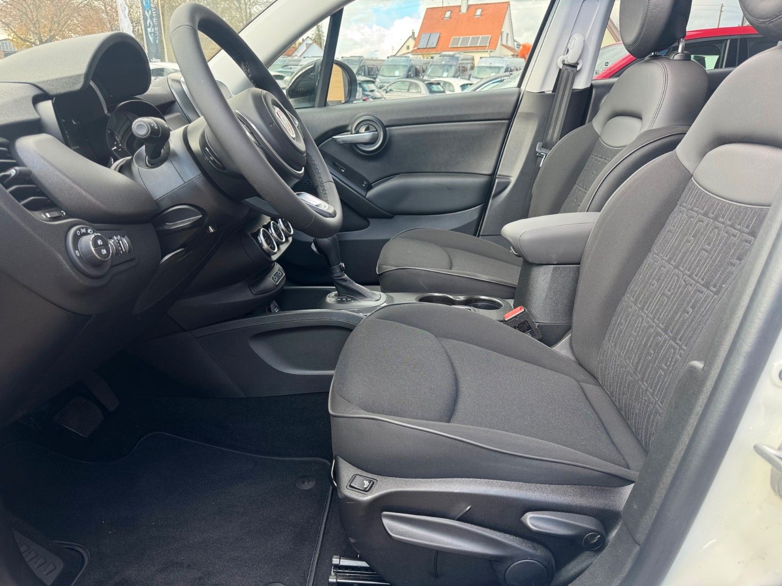 Fahrzeugabbildung Fiat 500X 130PS AUTOM. DOLCEVITA FALTDACH NAVI KAMERA