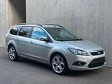 Ford Focus 2.0 Turnier Titanium Automatik *BI-XENON* - Ford Focus aus 2008: Kombi