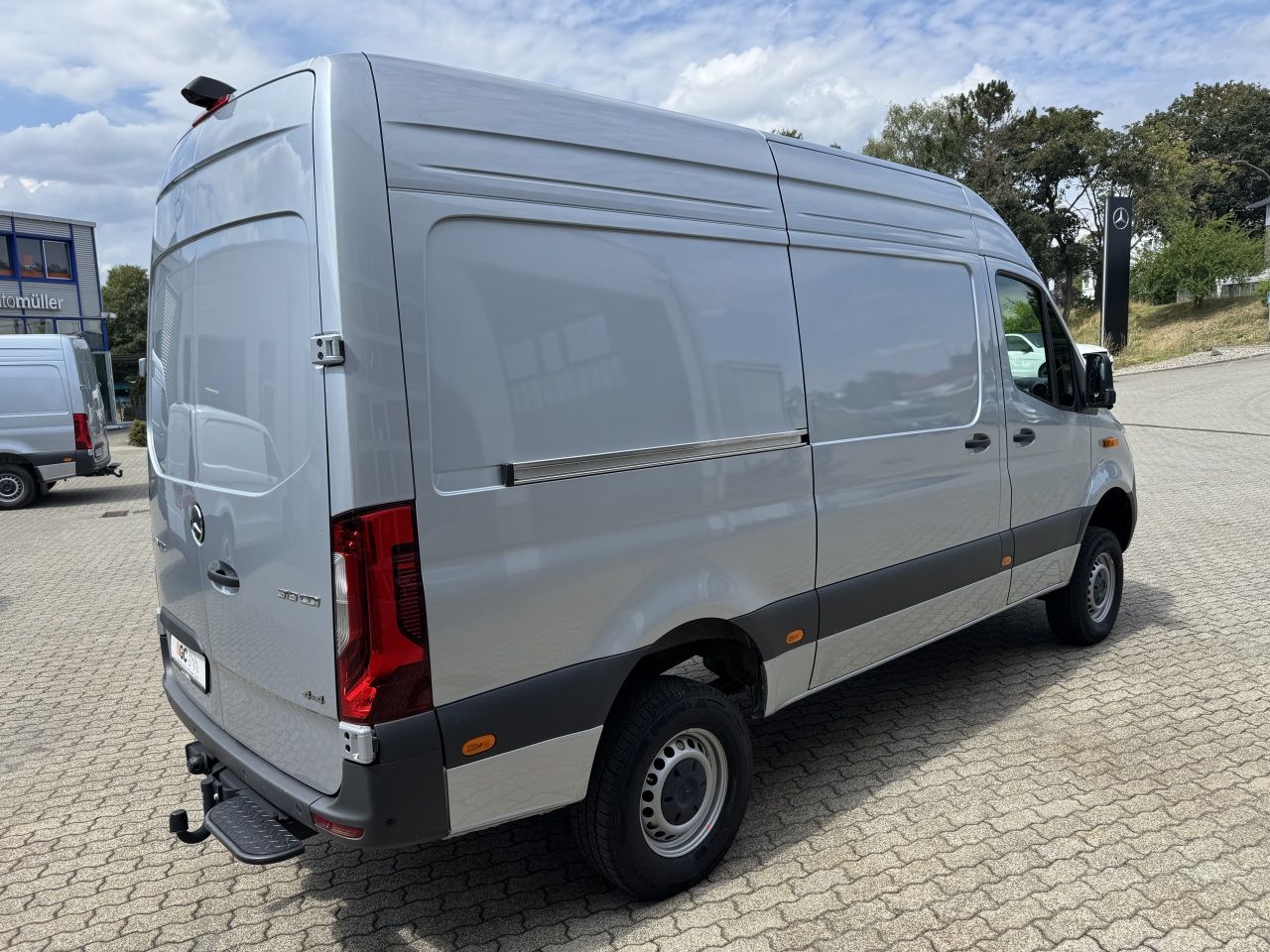 Fahrzeugabbildung Mercedes-Benz Sprinter 319CDI KA ProL2H2 4x4 Klima*LED*AHK2.8T