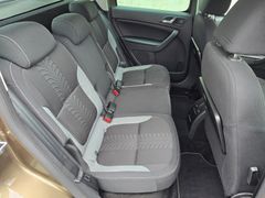 SKODA Yeti Adventure 4x4 2.0TDI 150PS AHK Xenon Mwst.