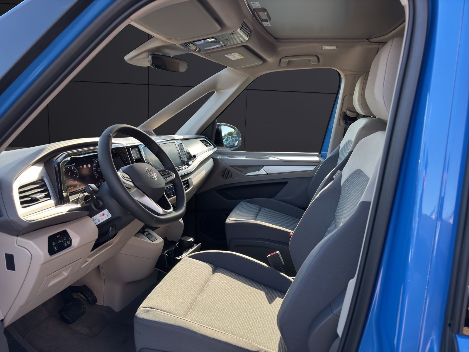 Fahrzeugabbildung Volkswagen T7 California Beach Tour 7- DSG AHK NAVI ACC SIT