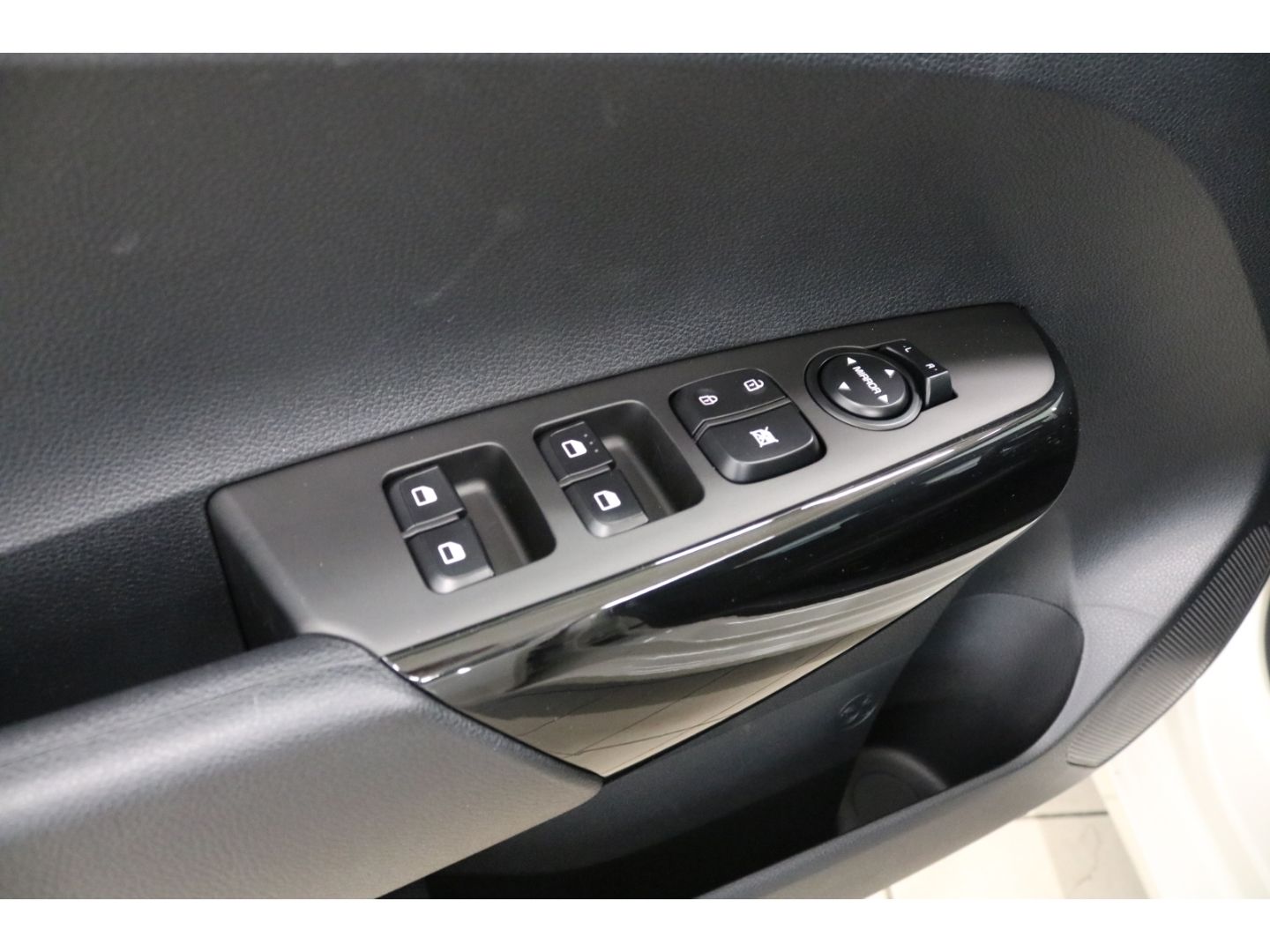 Fahrzeugabbildung Kia Picanto Vision 1.0 DAB Navi Kamera PDC