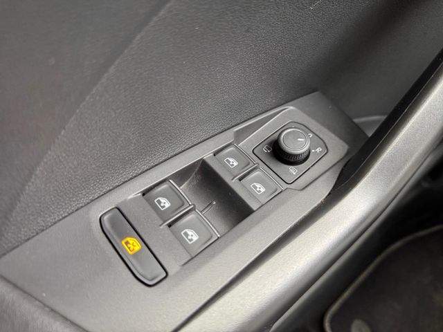 T-Cross 1.0 TSI Life R-Line Sitzh. Beats Kamera