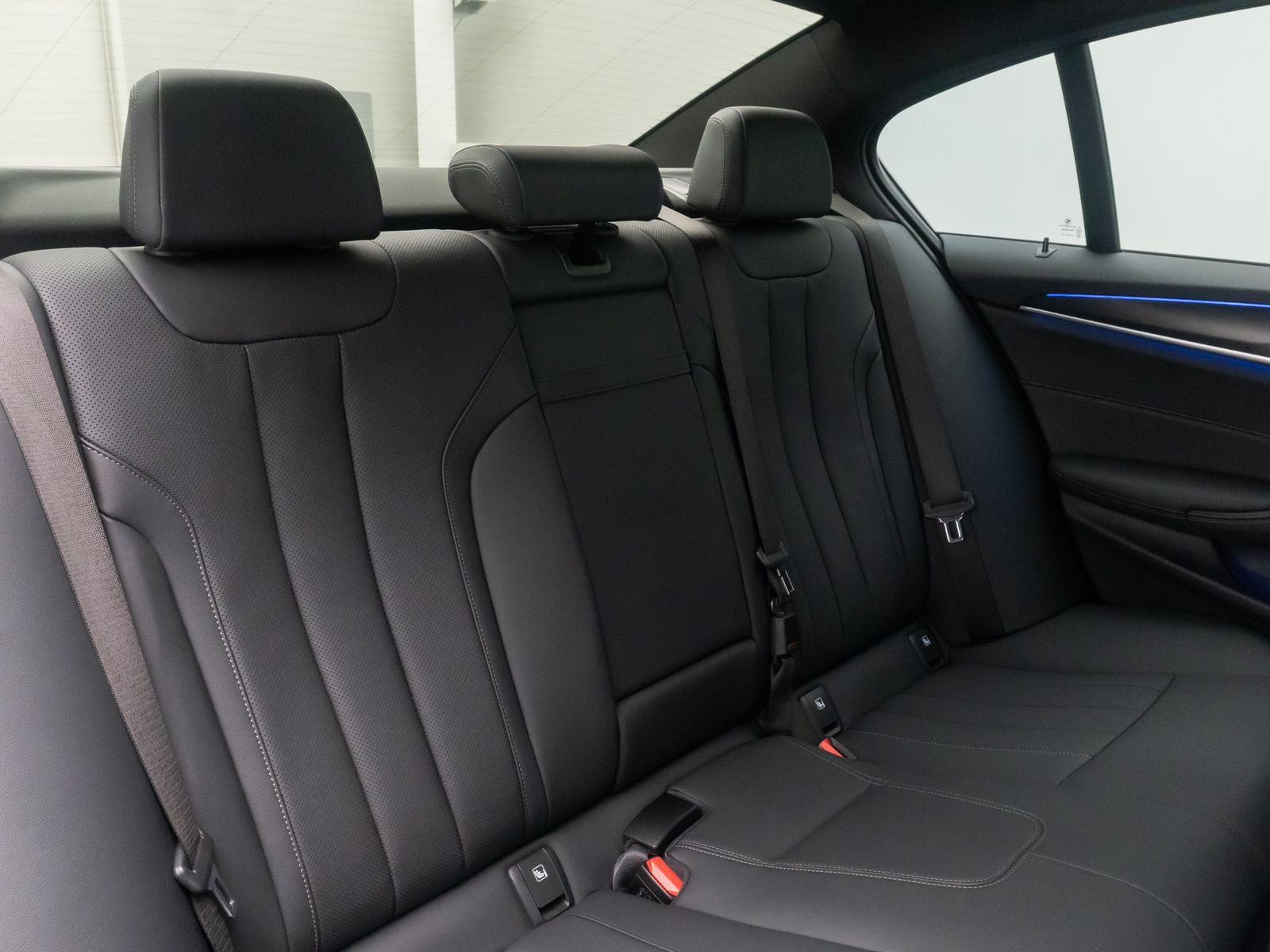 Fahrzeugabbildung BMW 530d M Sport Kamera DAB HiFi 4Klima Alarm 20Zoll