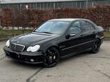 Mercedes-Benz C 32 AMG - Mercedes-Benz C 32 AMG: Limousine