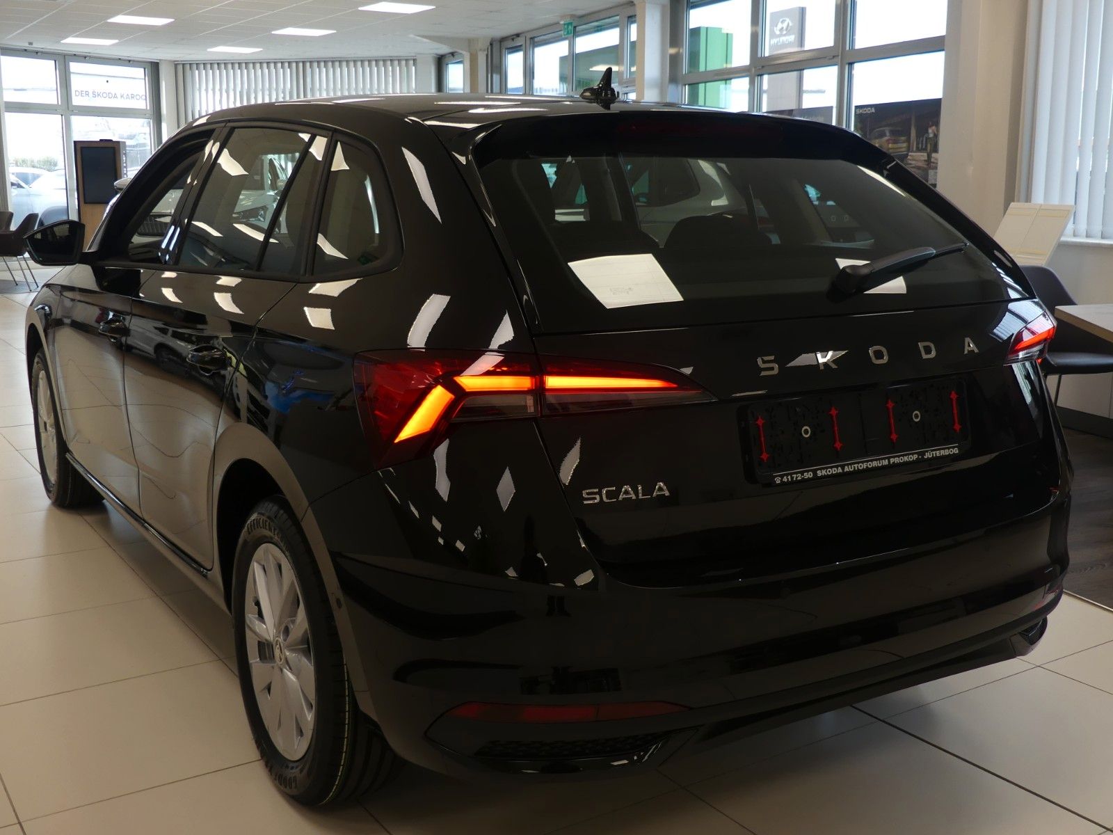 Fahrzeugabbildung SKODA Scala 1.0 TSI DSG Selection *NAV*Winter-Pkt.*LED