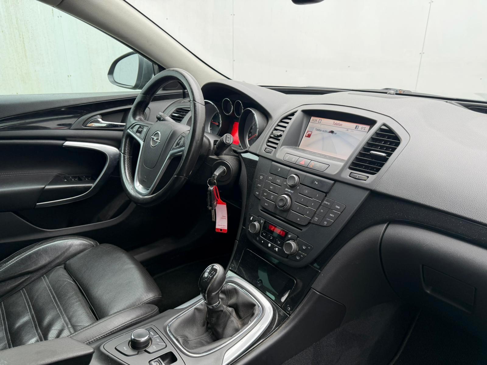 Opel Insignia SportsTourer Innovation S-Heft / 2.HD!