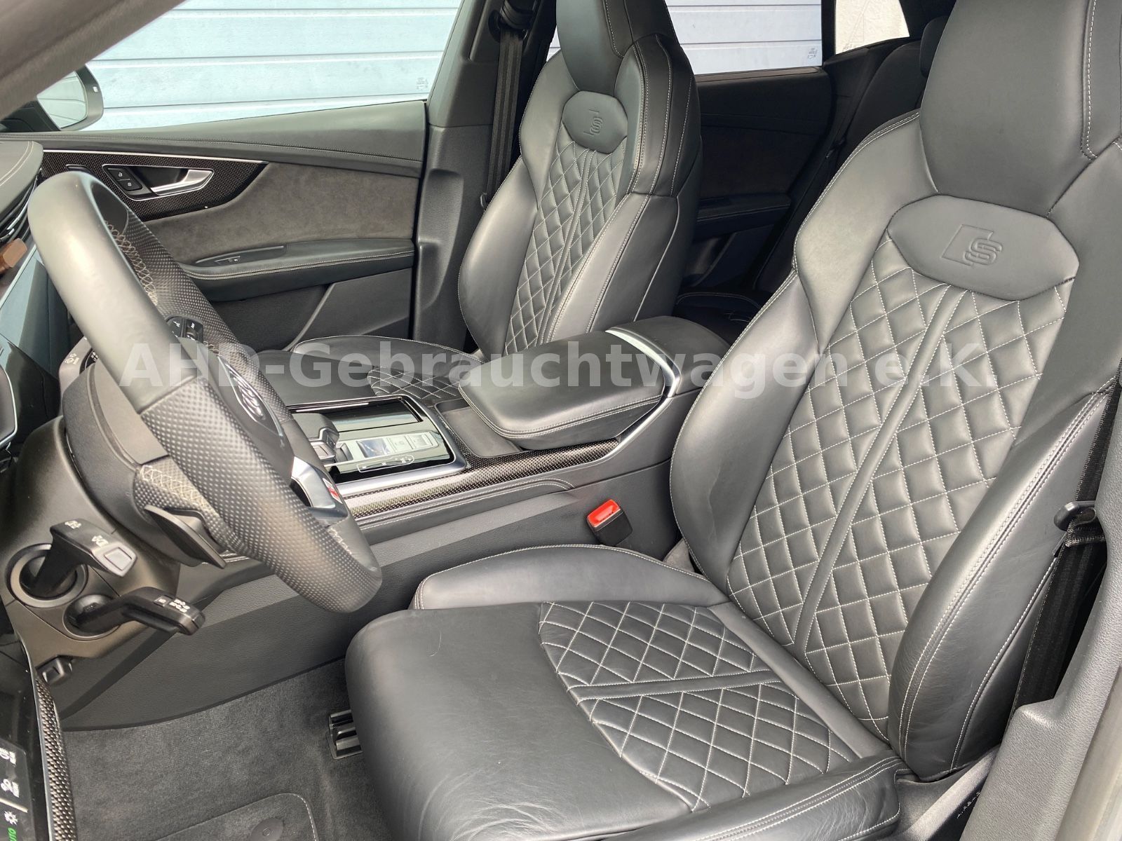 Fahrzeugabbildung Audi SQ8 4.0 TDI AHK B&O 360° Carbon Matrix Rauten 22