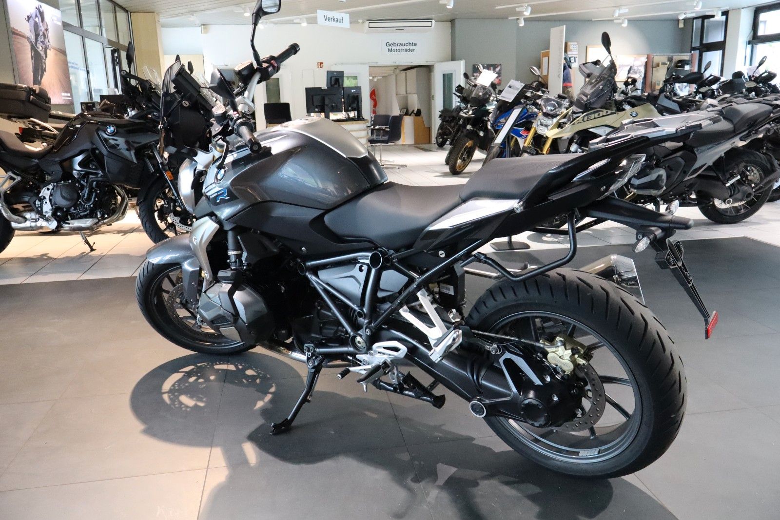 Fahrzeugabbildung BMW R1250R Style Exclusive