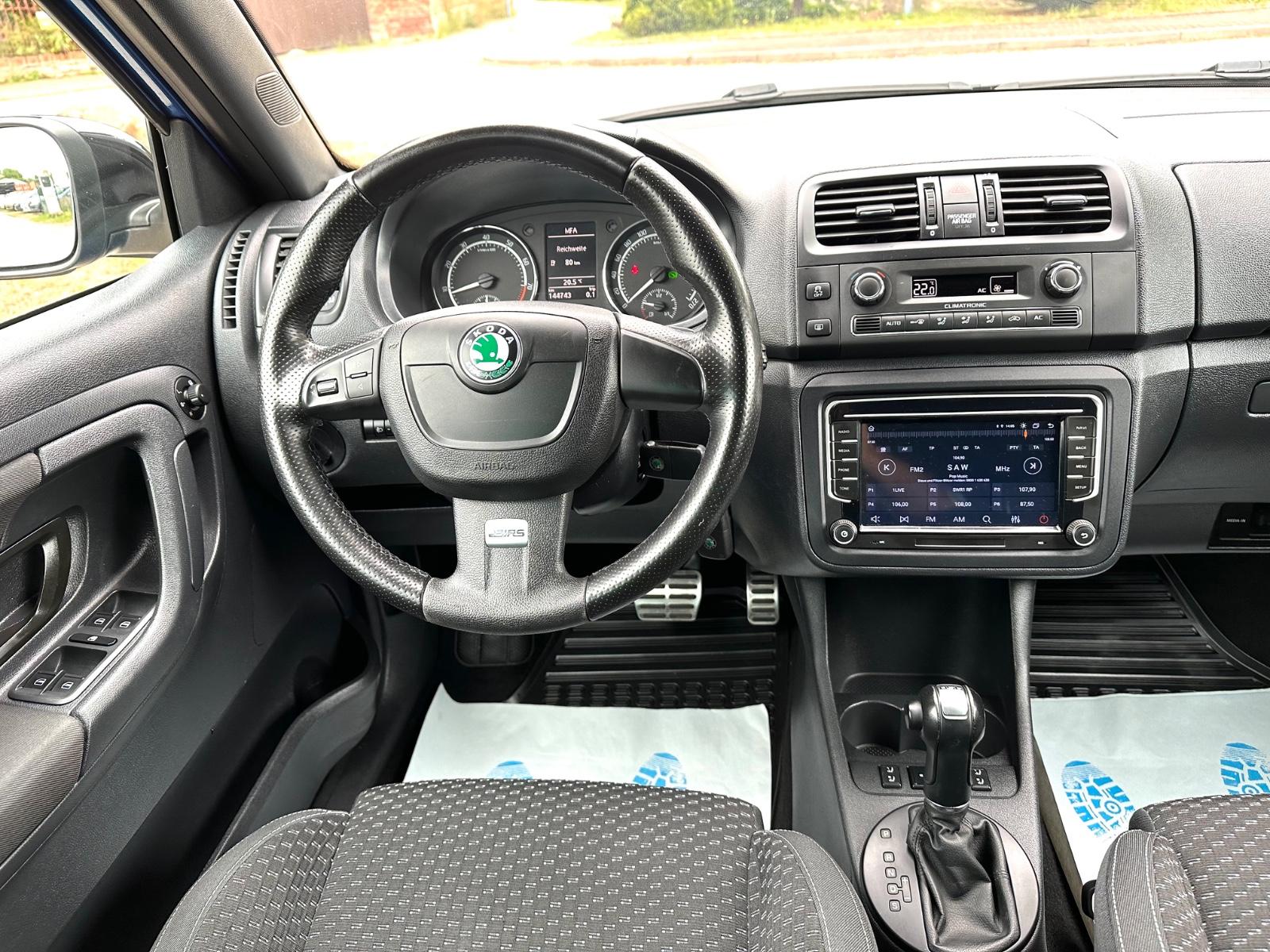Skoda Fabia Combi RS 1.4 TSI 180 ch • DSG • Sièges sport chauffants • Régulateur • Jantes 17"