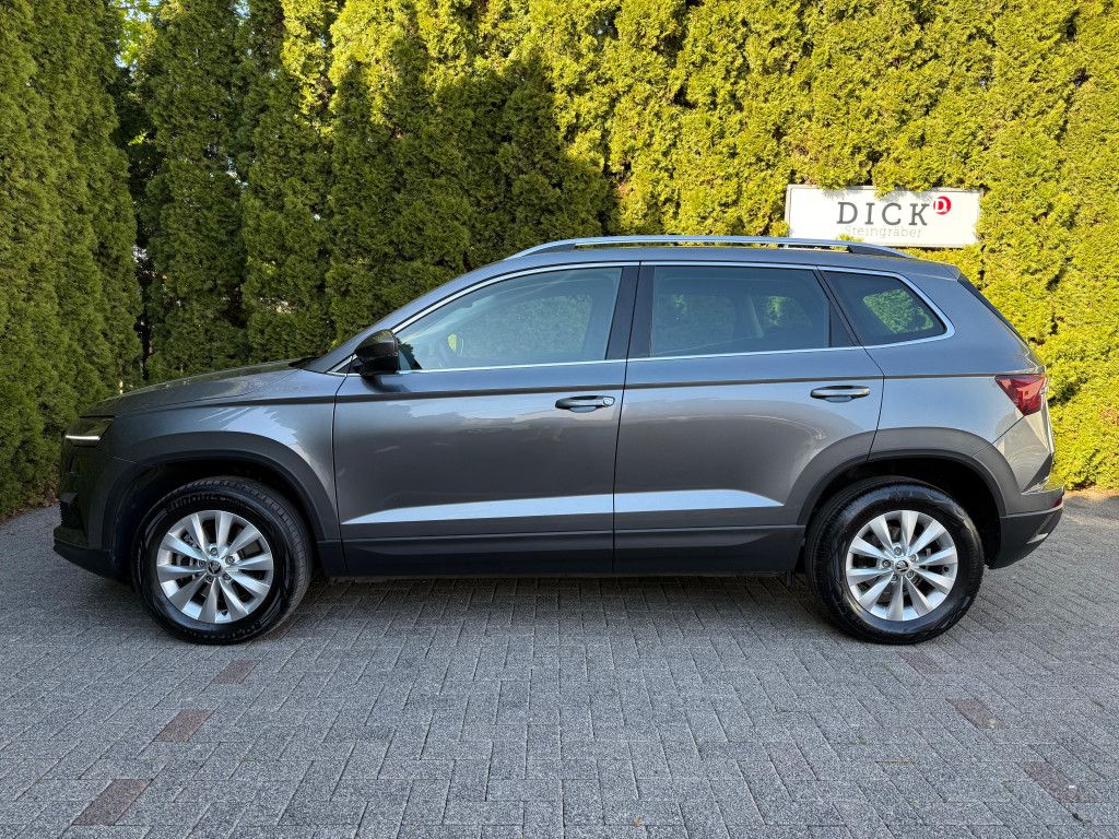 Fahrzeugabbildung SKODA Karoq 1.5 TSI Ambition LED+KAMERA+VIRT+CARPL+DAB