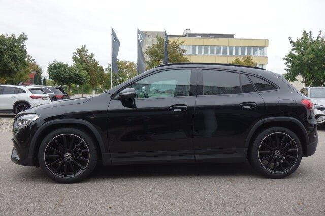 Mercedes-Benz GLA 200 AMG LINR LED MBUX HIGH 20 ZOLL NIGHT KAM