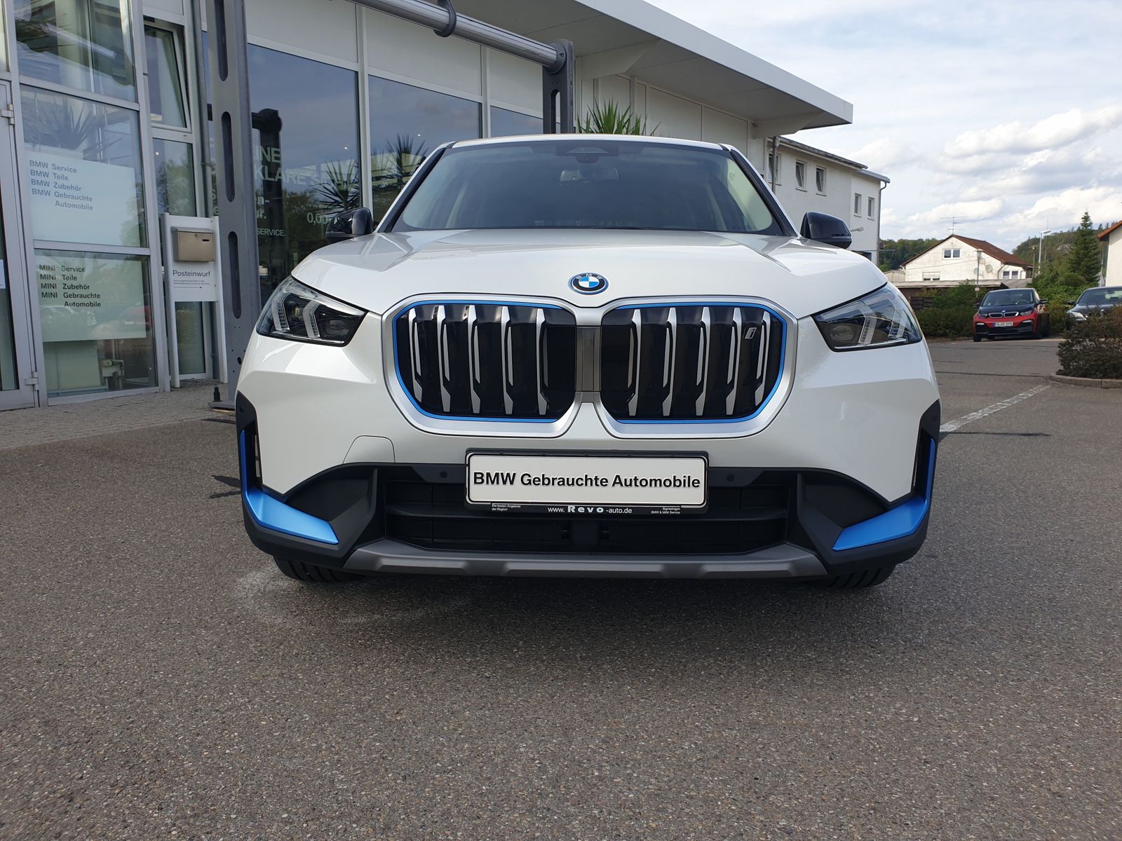 BMW iX1 xDrive30 AHK DriveAssPlus LED SHZ DAB Shz foto 4