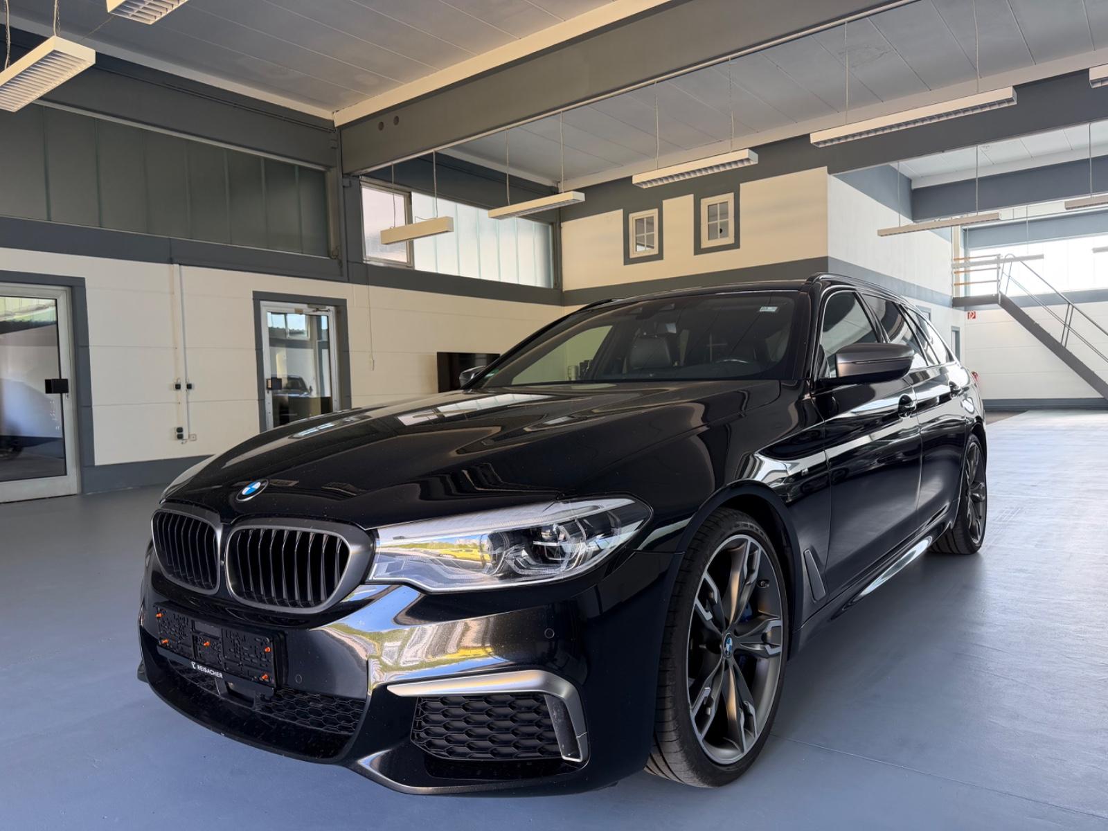 BMW M550D XDRIVE *HEAD-UP*PANORAMA*NAVI*KAMERA*LED*