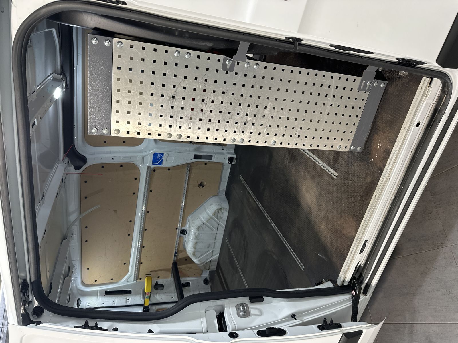 Fahrzeugabbildung Ford Transit Custom 300 L2 2.0 TDCi KLIMA+SHZ+KAMERA+
