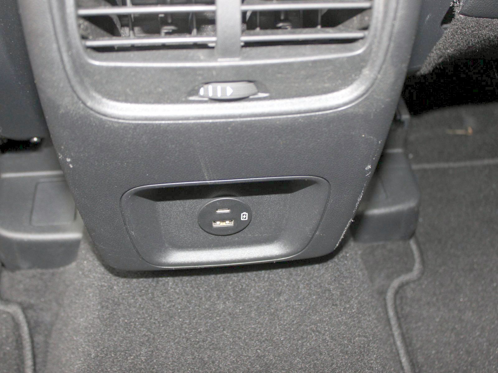 Fahrzeugabbildung Ford Kuga Titanium X 2,0 EcoBlue Mild-Hybrid
