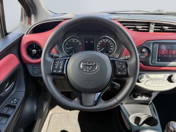 Toyota Yaris - 12