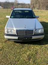 Mercedes-Benz C 220 ELEGANCE Elegance - Mercedes-Benz C 220 mit Benzin-Antrieb: Limousine
