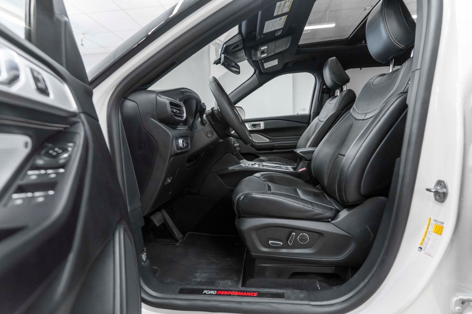 Fahrzeugabbildung Ford Explorer ST 3.0L AWD ACC LED 360° B&O PANO AHK