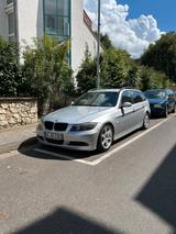 BMW E91 320d - BMW 320 aus 2007: Kombi, 320d